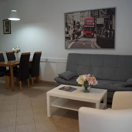 Akira Apartmán *