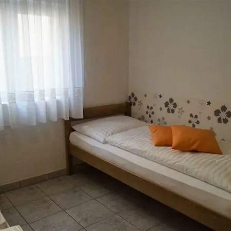 Akira Apartmán